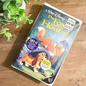 Rare Disney Black Diamond Vintage
The Fox and the Hound VHS Tape SEALED